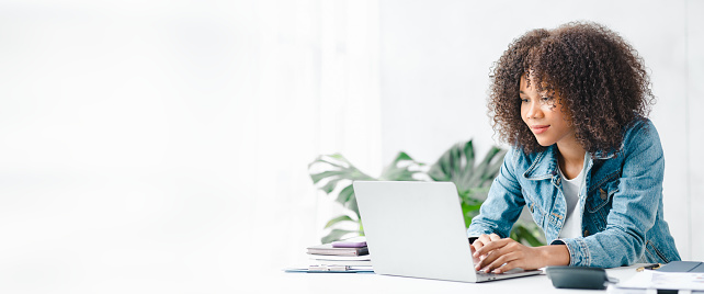 Tips for Starting a Small Business as a Side Hustle